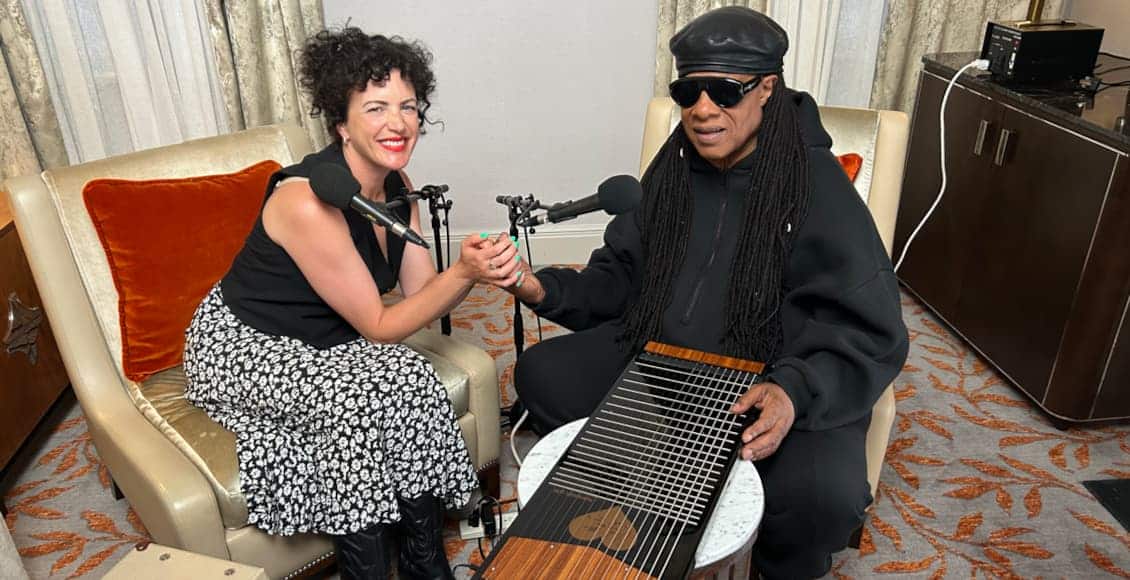 annie macmanus with stevie wonder
